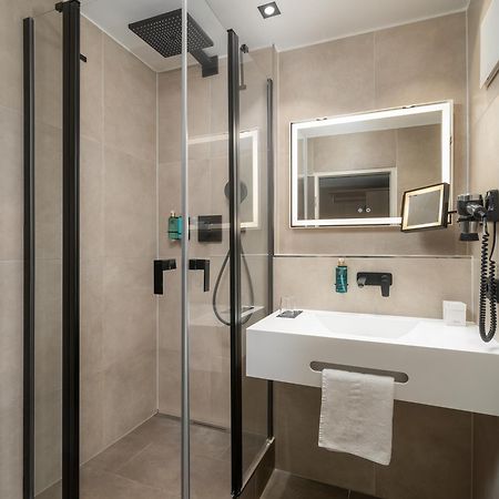 Awa Hotel Мюнхен Екстериор снимка