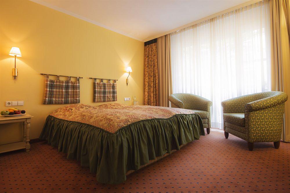 Awa Hotel Мюнхен Екстериор снимка
