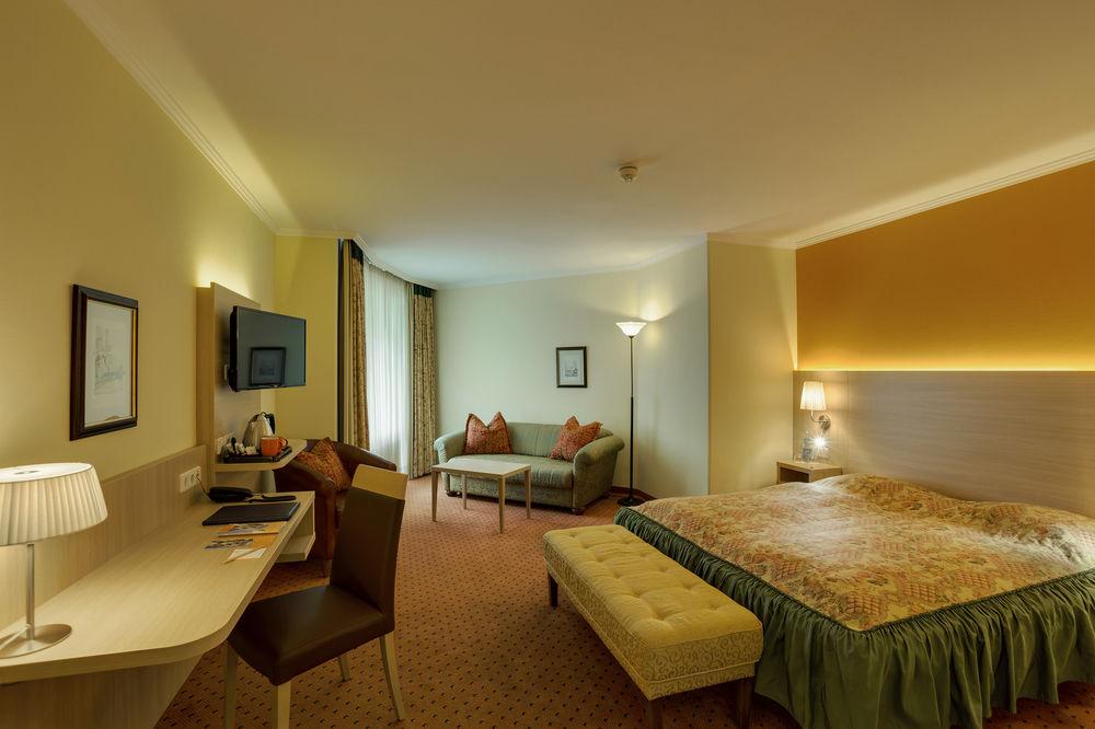 Awa Hotel Мюнхен Екстериор снимка