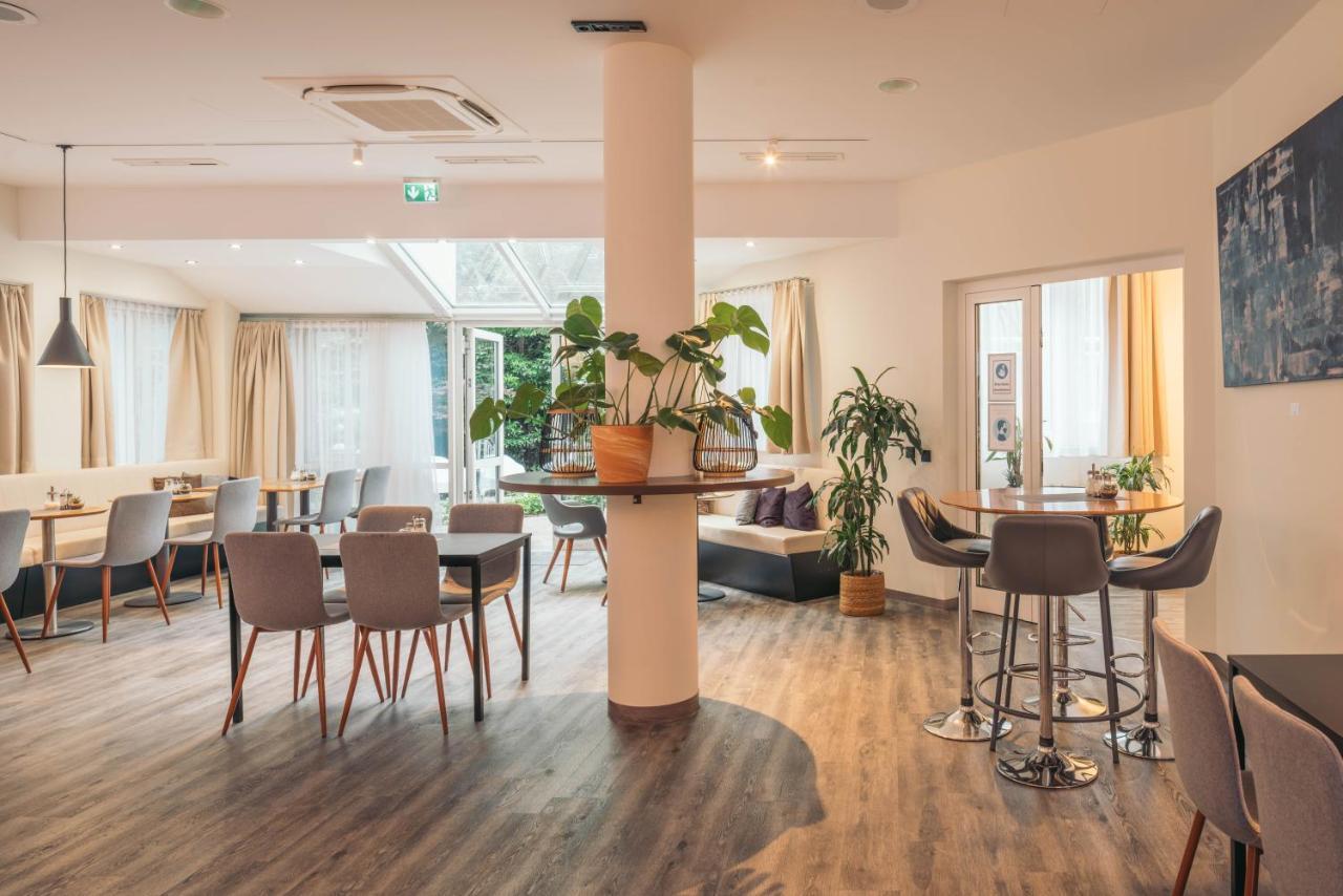 Awa Hotel Мюнхен Екстериор снимка