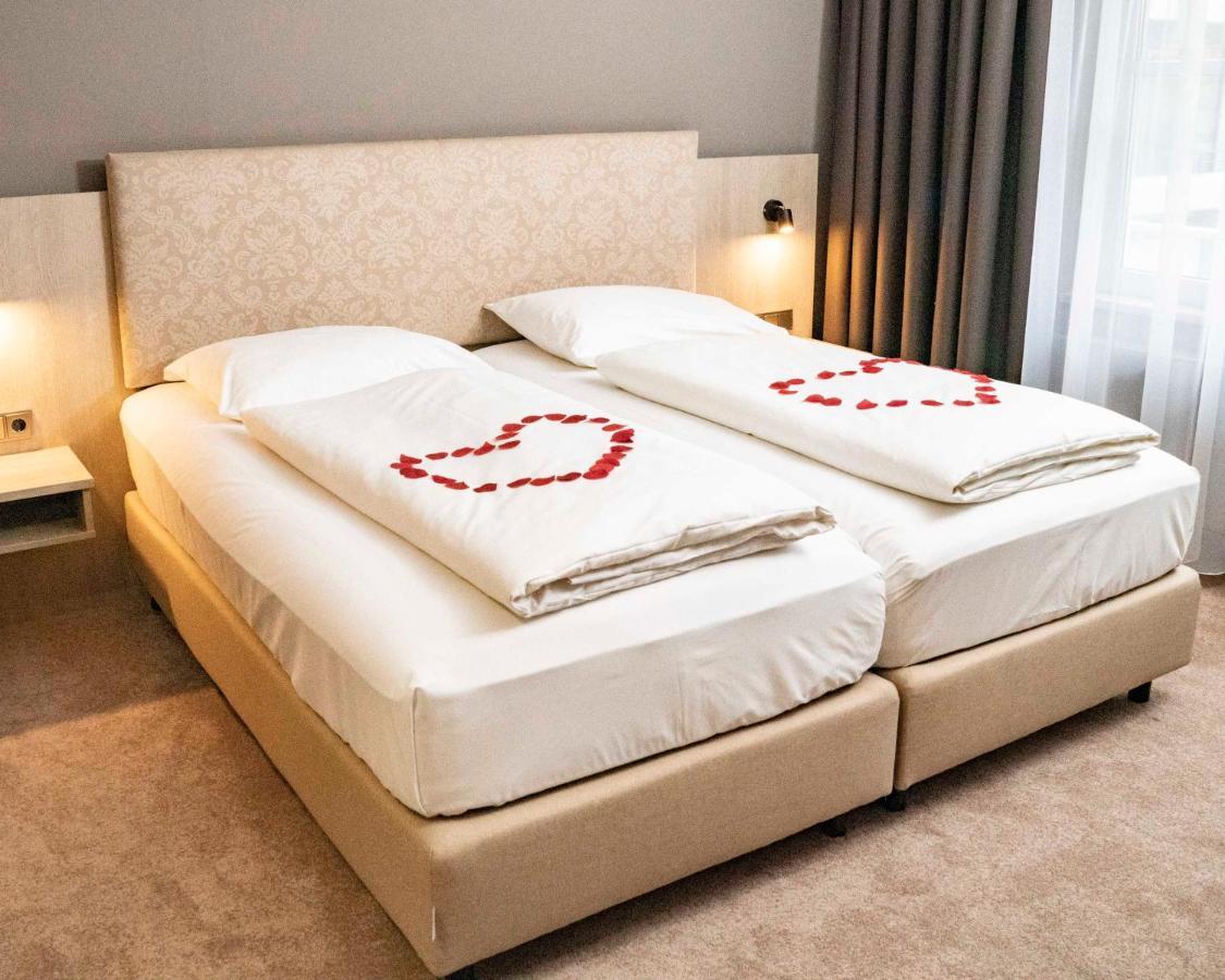 Awa Hotel Мюнхен Екстериор снимка